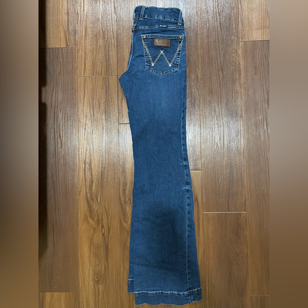 Wrangler Retro Mae Mid-Rise Wide Leg Trouser Jeans